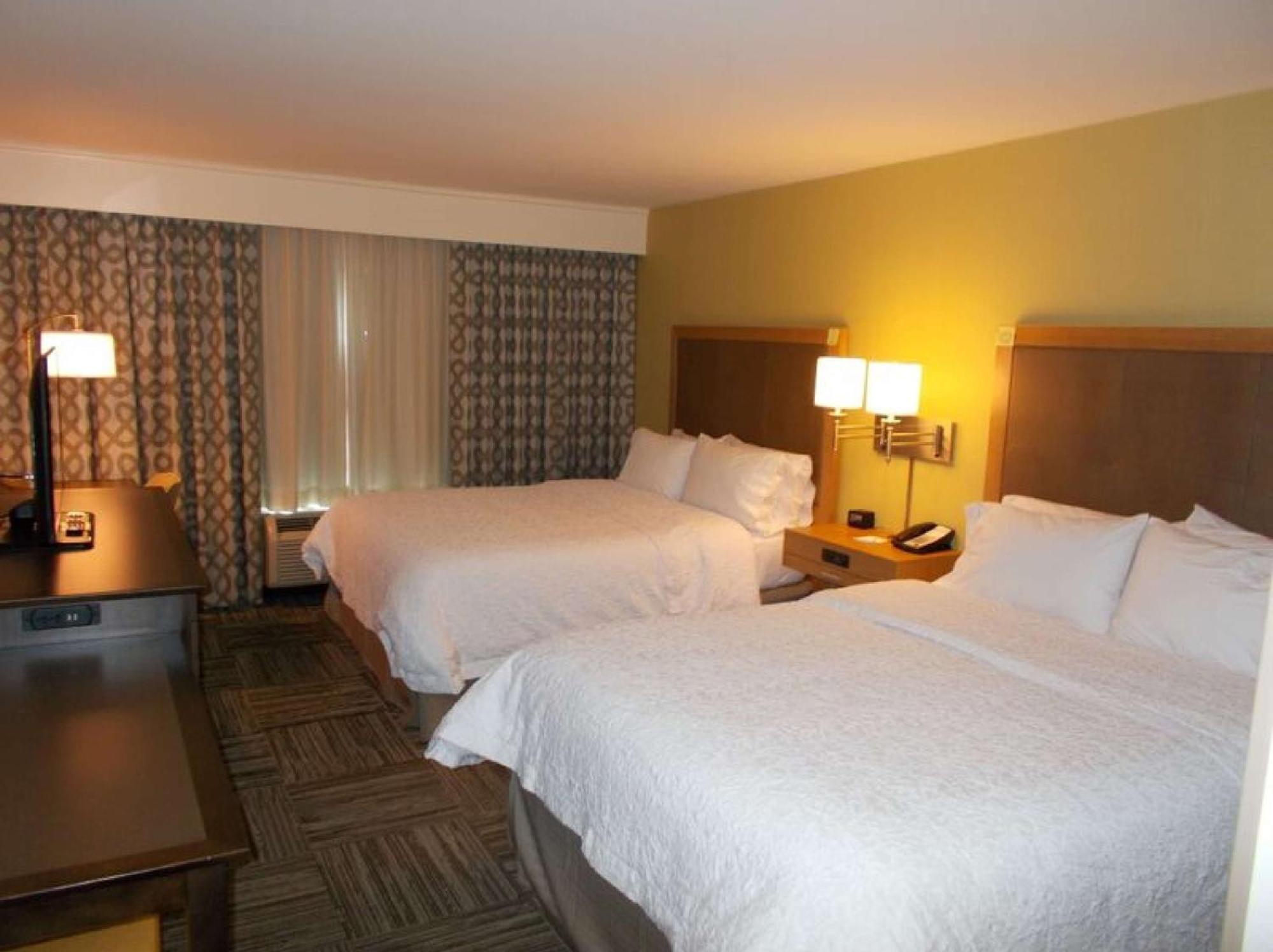 Hampton Inn Waynesboro Exterior photo